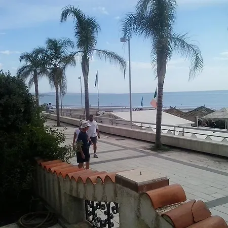 Casa Del Glicine * Marina di Ragusa